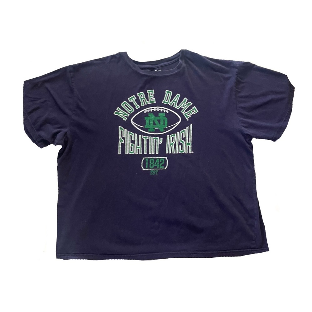 NOTRE DAME Fighting Irish Graphic Tee!